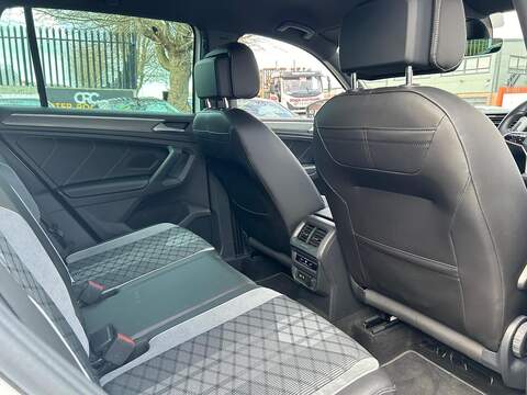 Volkswagen Tiguan 1.5 TSI R-Line SUV 5dr Petrol DSG Euro 6 (s/s) (150 ps) - U546