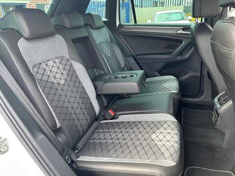 Volkswagen Tiguan 1.5 TSI R-Line SUV 5dr Petrol DSG Euro 6 (s/s) (150 ps) - U546