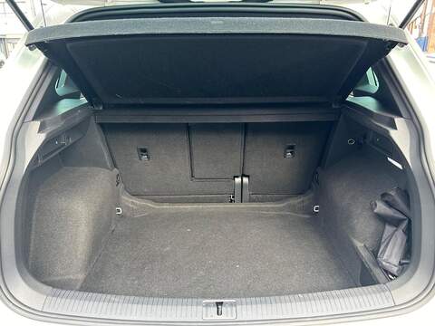 Volkswagen Tiguan 1.5 TSI R-Line SUV 5dr Petrol DSG Euro 6 (s/s) (150 ps) - U546