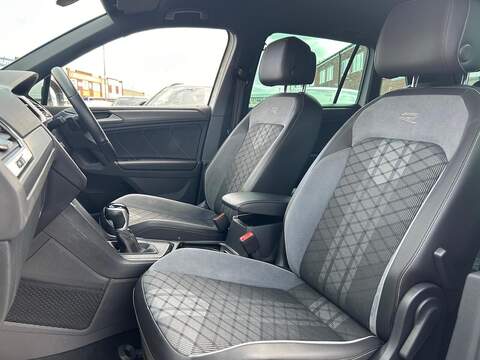 Volkswagen Tiguan 1.5 TSI R-Line SUV 5dr Petrol DSG Euro 6 (s/s) (150 ps) - U546