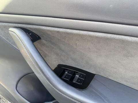 Tesla Model 3 (Dual Motor) Performance Saloon 4dr Electric Auto 4WDE (Performance Upgrade) (449 bhp) - U547