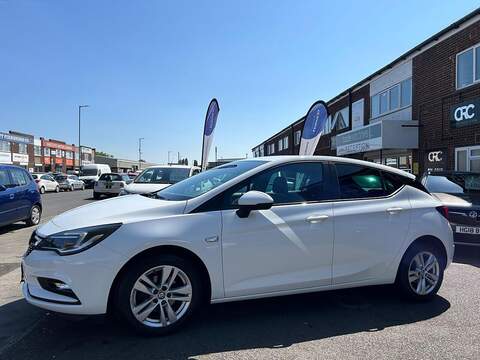 Vauxhall Astra 1.6 CDTi ecoTEC BlueInjection Design Hatchback 5dr Diesel Manual Euro 6 (s/s) (110 ps) - U63