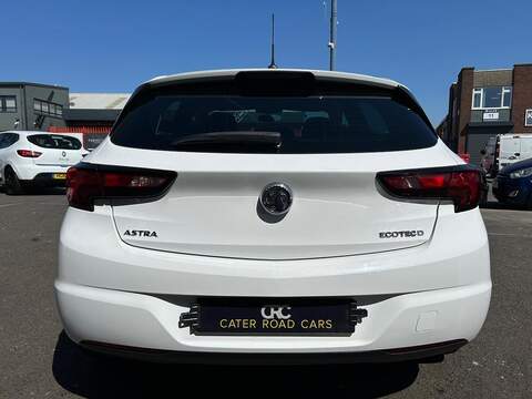 Vauxhall Astra 1.6 CDTi ecoTEC BlueInjection Design Hatchback 5dr Diesel Manual Euro 6 (s/s) (110 ps) - U63