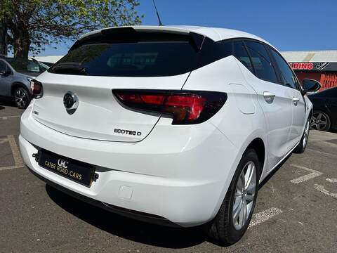 Vauxhall Astra 1.6 CDTi ecoTEC BlueInjection Design Hatchback 5dr Diesel Manual Euro 6 (s/s) (110 ps) - U63