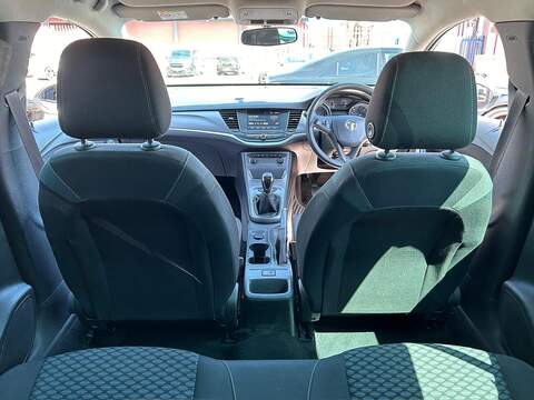 Vauxhall Astra 1.6 CDTi ecoTEC BlueInjection Design Hatchback 5dr Diesel Manual Euro 6 (s/s) (110 ps) - U63