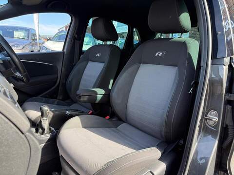 Volkswagen Polo 1.0 TSI BlueMotion Tech R-Line Hatchback 5dr Petrol Manual Euro 6 (s/s) (110 bhp) - U553