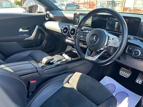 Mercedes-Benz A Class 1.5 A180d AMG Line 7G-DCT Euro 6 (s/s) 5dr - U555