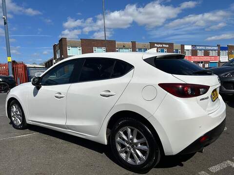 Mazda Mazda3 2.0 SKYACTIV-G SE-L Hatchback 5dr Petrol Manual Euro 5 (s/s) (120 ps) - U559