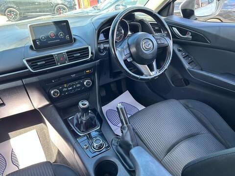 Mazda Mazda3 2.0 SKYACTIV-G SE-L Hatchback 5dr Petrol Manual Euro 5 (s/s) (120 ps) - U559