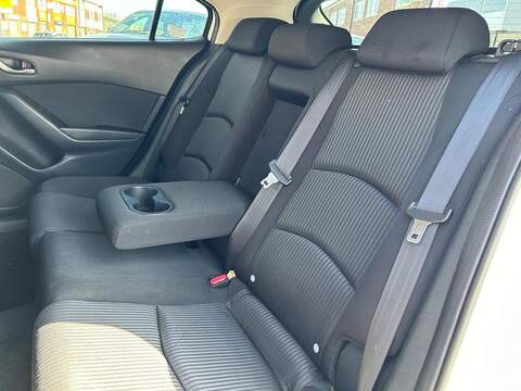 Mazda Mazda3 2.0 SKYACTIV-G SE-L Hatchback 5dr Petrol Manual Euro 5 (s/s) (120 ps) - U559
