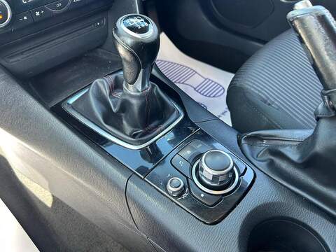 Mazda Mazda3 2.0 SKYACTIV-G SE-L Hatchback 5dr Petrol Manual Euro 5 (s/s) (120 ps) - U559