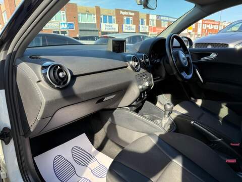 Audi A1 1.4 TFSI Sport Sportback 5dr Petrol Manual Euro 5 (s/s) (122 ps) - U560