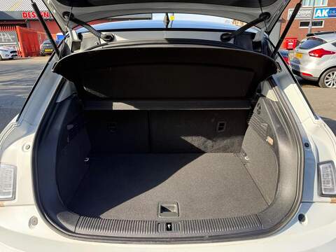 Audi A1 1.4 TFSI Sport Sportback 5dr Petrol Manual Euro 5 (s/s) (122 ps) - U560