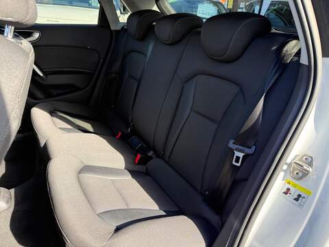 Audi A1 1.4 TFSI Sport Sportback 5dr Petrol Manual Euro 5 (s/s) (122 ps) - U560