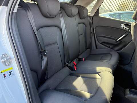 Audi A1 1.4 TFSI Sport Sportback 5dr Petrol Manual Euro 5 (s/s) (122 ps) - U560