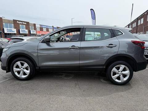 Nissan Qashqai 1.5 dCi Acenta Premium SUV 5dr Diesel Manual Euro 6 (s/s) (115 ps) - U561
