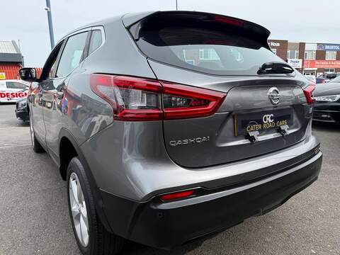 Nissan Qashqai 1.5 dCi Acenta Premium SUV 5dr Diesel Manual Euro 6 (s/s) (115 ps) - U561