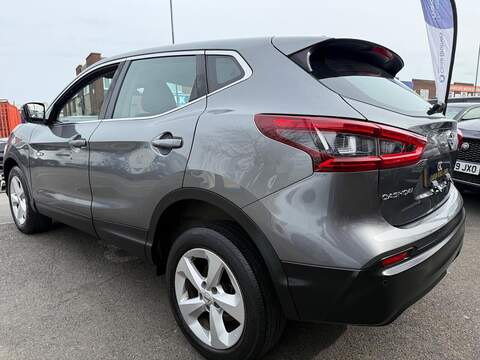 Nissan Qashqai 1.5 dCi Acenta Premium SUV 5dr Diesel Manual Euro 6 (s/s) (115 ps) - U561