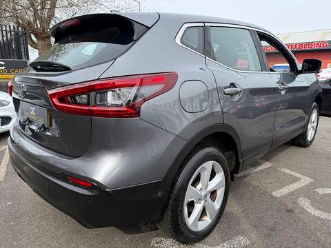 Nissan Qashqai 1.5 dCi Acenta Premium SUV 5dr Diesel Manual Euro 6 (s/s) (115 ps) - U561