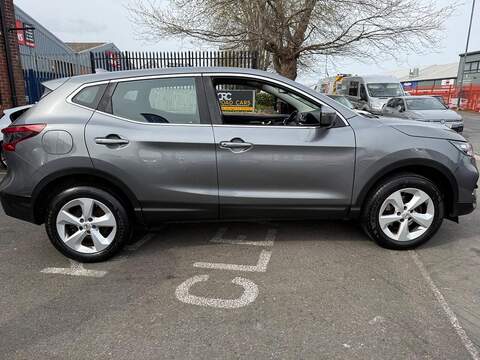 Nissan Qashqai 1.5 dCi Acenta Premium SUV 5dr Diesel Manual Euro 6 (s/s) (115 ps) - U561