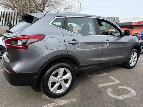 Nissan Qashqai 1.5 dCi Acenta Premium SUV 5dr Diesel Manual Euro 6 (s/s) (115 ps) - U561