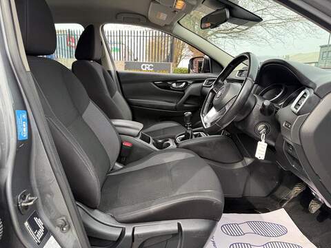 Nissan Qashqai 1.5 dCi Acenta Premium SUV 5dr Diesel Manual Euro 6 (s/s) (115 ps) - U561