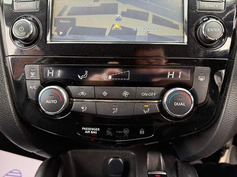 Nissan Qashqai 1.5 dCi Acenta Premium SUV 5dr Diesel Manual Euro 6 (s/s) (115 ps) - U561