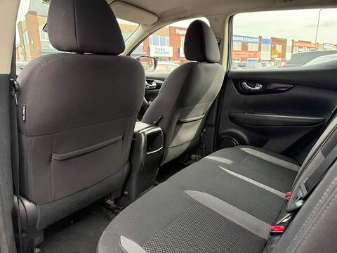 Nissan Qashqai 1.5 dCi Acenta Premium SUV 5dr Diesel Manual Euro 6 (s/s) (115 ps) - U561