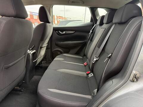 Nissan Qashqai 1.5 dCi Acenta Premium SUV 5dr Diesel Manual Euro 6 (s/s) (115 ps) - U561