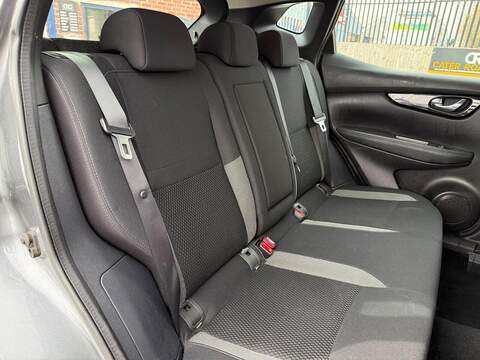 Nissan Qashqai 1.5 dCi Acenta Premium SUV 5dr Diesel Manual Euro 6 (s/s) (115 ps) - U561