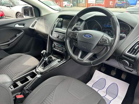 Ford Focus 1.0T EcoBoost Titanium Hatchback 5dr Petrol Manual Euro 6 (s/s) (125 ps) - U564