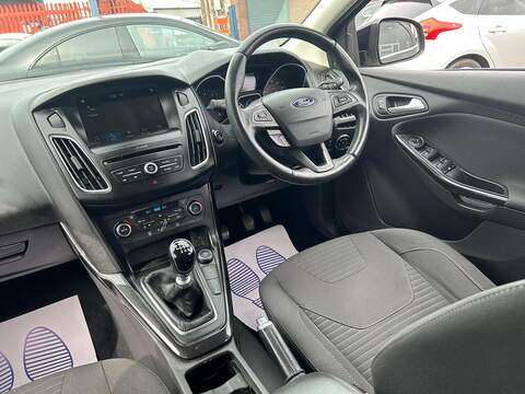 Ford Focus 1.0T EcoBoost Titanium Hatchback 5dr Petrol Manual Euro 6 (s/s) (125 ps) - U564