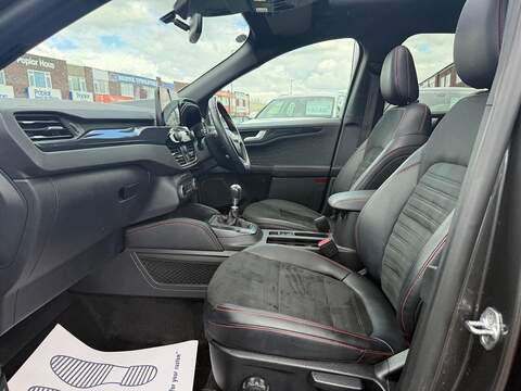 Ford Kuga 2.0 EcoBlue MHEV ST-Line X SUV 5dr Diesel Manual Euro 6 (s/s) (150 ps) - U565