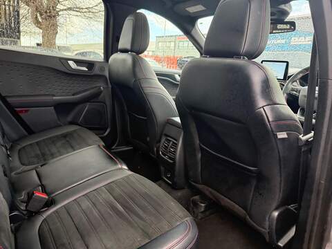 Ford Kuga 2.0 EcoBlue MHEV ST-Line X SUV 5dr Diesel Manual Euro 6 (s/s) (150 ps) - U565