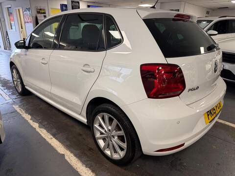 Volkswagen Polo 1.0 BlueMotion Tech SE Design Hatchback 5dr Petrol Manual Euro 6 (s/s) (60 ps) - U569