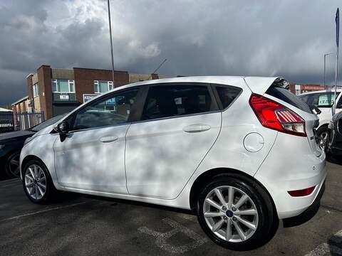 Ford Fiesta 1.0T EcoBoost Titanium Hatchback 5dr Petrol Manual Euro 6 (s/s) (100 ps) - U573