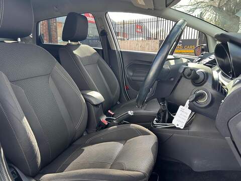 Ford Fiesta 1.0T EcoBoost Titanium Hatchback 5dr Petrol Manual Euro 6 (s/s) (100 ps) - U573