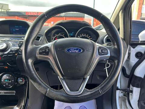 Ford Fiesta 1.0T EcoBoost Titanium Hatchback 5dr Petrol Manual Euro 6 (s/s) (100 ps) - U573