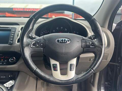 Kia Sportage 2.0 CRDi KX-4 SUV 5dr Diesel Manual AWD Euro 5 (181 bhp) - U579