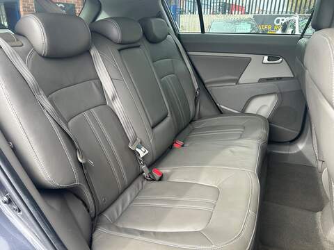 Kia Sportage 2.0 CRDi KX-4 SUV 5dr Diesel Manual AWD Euro 5 (181 bhp) - U579