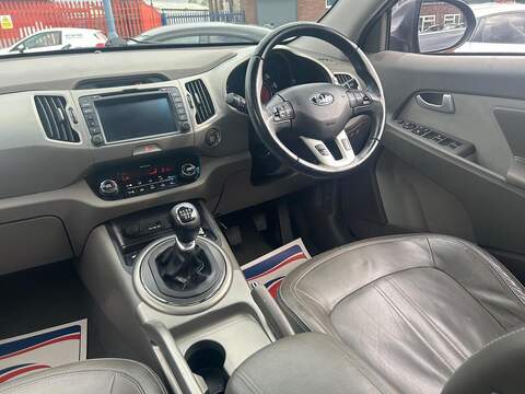 Kia Sportage 2.0 CRDi KX-4 SUV 5dr Diesel Manual AWD Euro 5 (181 bhp) - U579