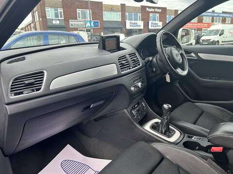 Audi Q3 1.4 TFSI CoD S line Edition Euro 6 (s/s) 5dr - U58