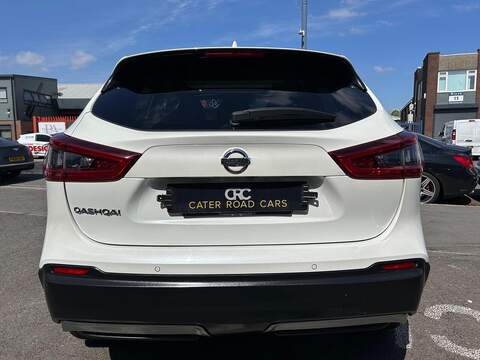 Nissan Qashqai 1.2 DIG-T N-Connecta SUV 5dr Petrol Manual Euro 6 (s/s) (115 ps) - U583