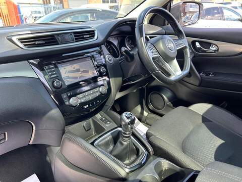 Nissan Qashqai 1.2 DIG-T N-Connecta SUV 5dr Petrol Manual Euro 6 (s/s) (115 ps) - U583