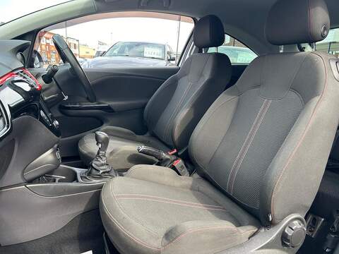 Vauxhall Corsa 1.4i Turbo White Edition Hatchback 3dr Petrol Manual Euro 6 (s/s) (150 ps) - U587