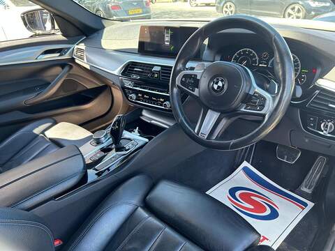 BMW 5 Series 2.0 530e 9.2kWh M Sport Saloon 4dr Petrol Plug-in Hybrid Auto Euro 6 (s/s) (252 ps) - U588