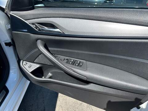 BMW 5 Series 2.0 530e 9.2kWh M Sport Saloon 4dr Petrol Plug-in Hybrid Auto Euro 6 (s/s) (252 ps) - U588