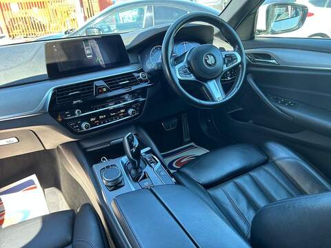 BMW 5 Series 2.0 530e 9.2kWh M Sport Saloon 4dr Petrol Plug-in Hybrid Auto Euro 6 (s/s) (252 ps) - U588