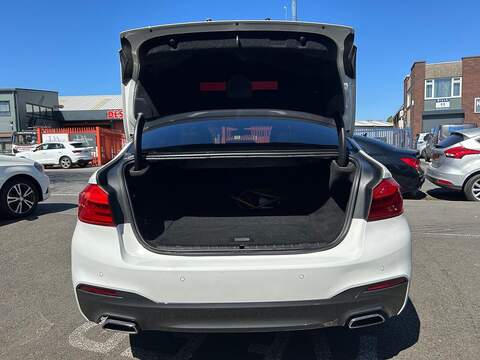 BMW 5 Series 2.0 530e 9.2kWh M Sport Saloon 4dr Petrol Plug-in Hybrid Auto Euro 6 (s/s) (252 ps) - U588