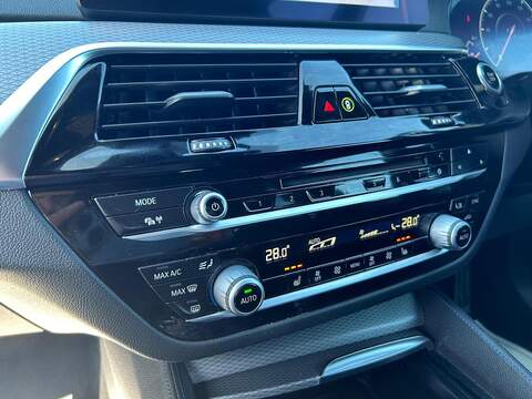 BMW 5 Series 2.0 530e 9.2kWh M Sport Saloon 4dr Petrol Plug-in Hybrid Auto Euro 6 (s/s) (252 ps) - U588